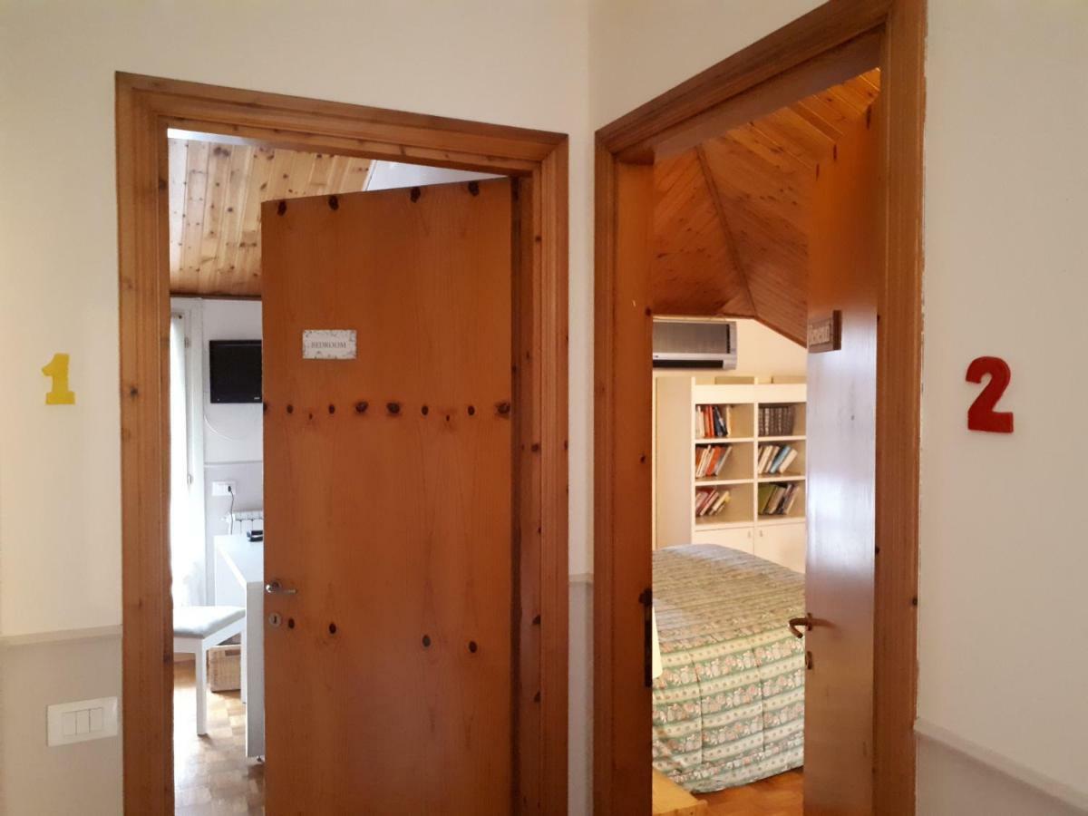 טורי די קווארטזולו B&B La Mansardina מראה חיצוני תמונה
